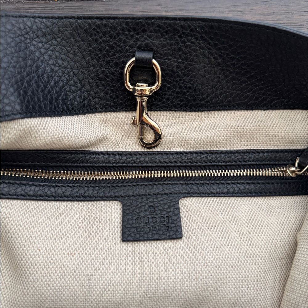 GUCCI Black Leather Soho Chain Tote - Picture 11 of 13